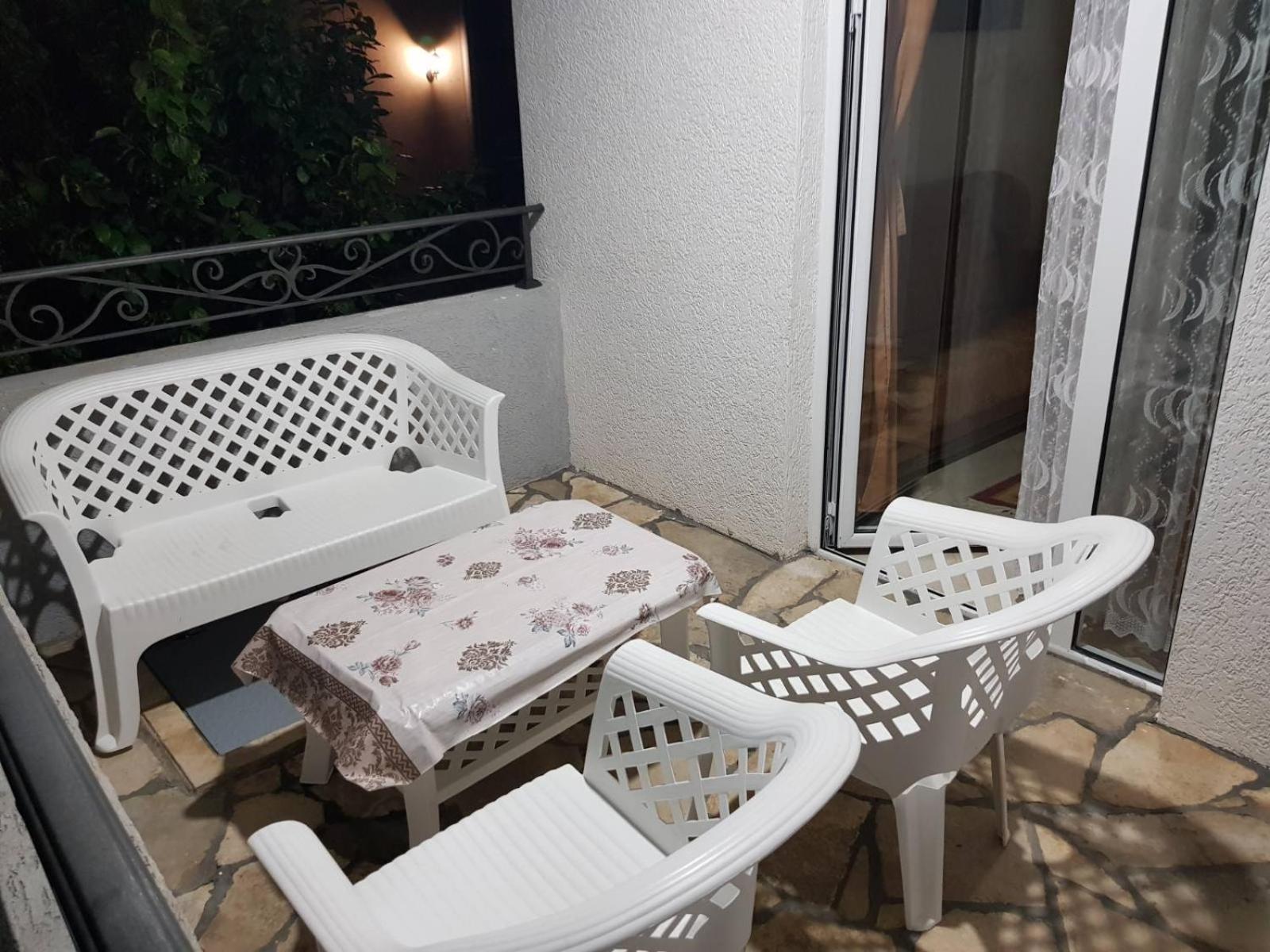 Apartmani Mina Бар Экстерьер фото