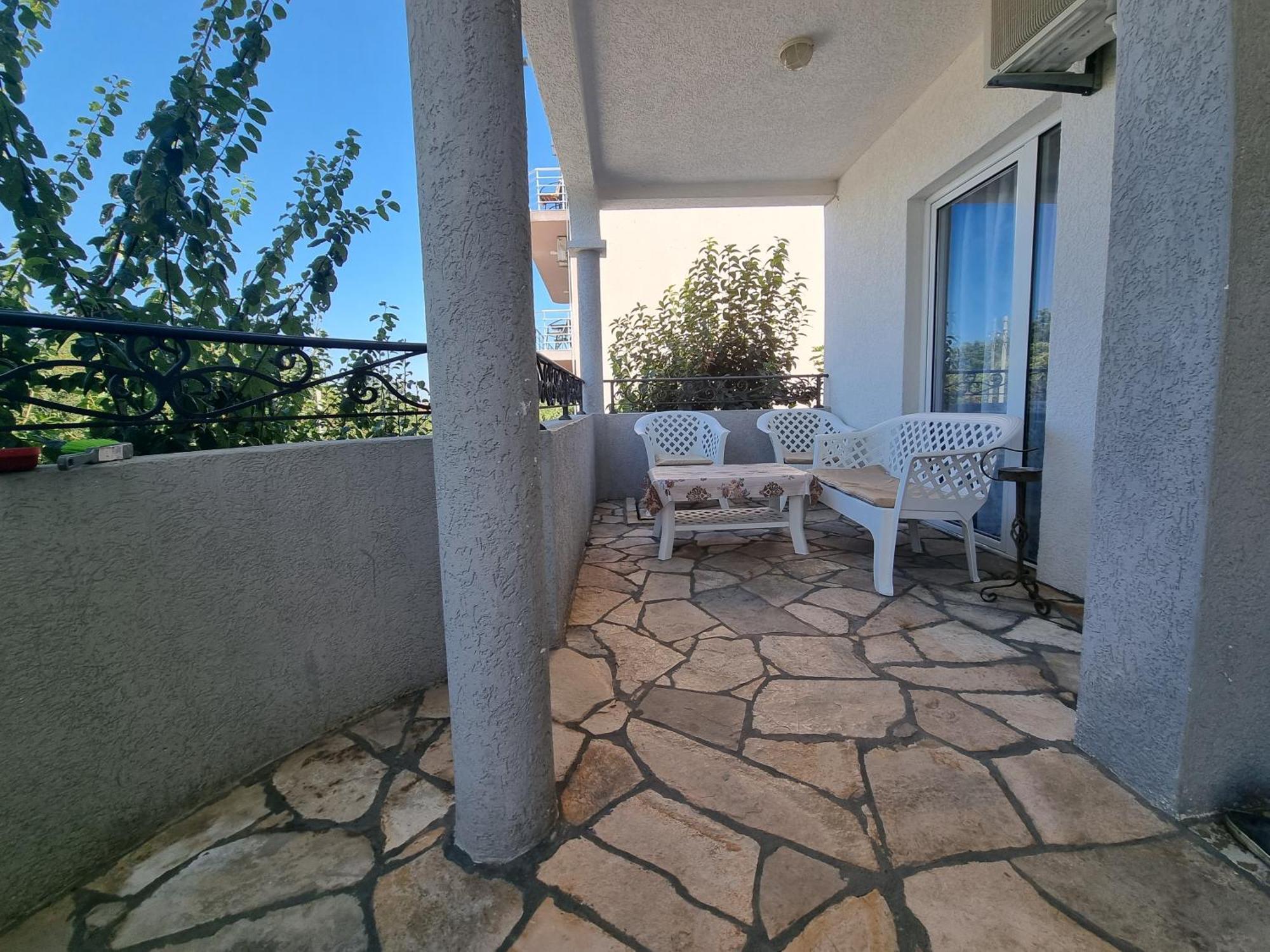 Apartmani Mina Бар Экстерьер фото