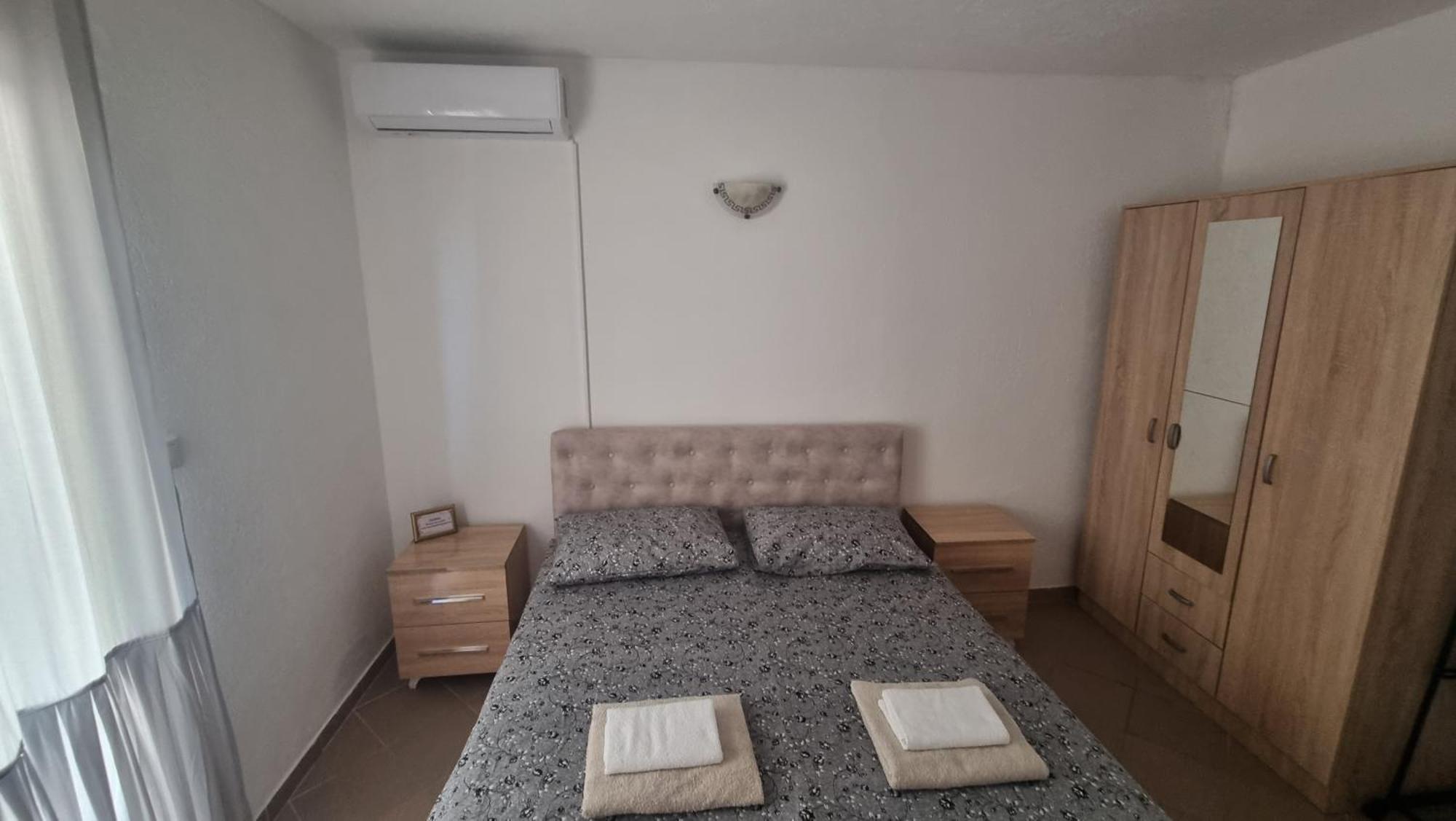 Apartmani Mina Бар Экстерьер фото