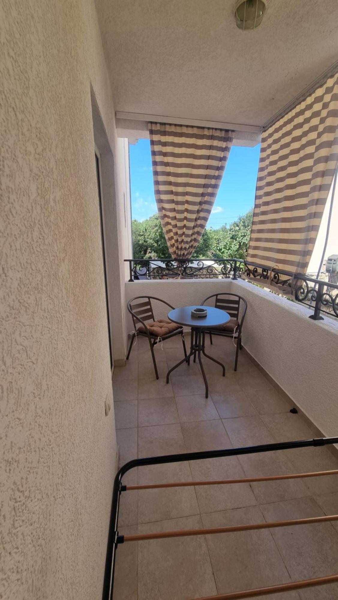 Apartmani Mina Бар Экстерьер фото