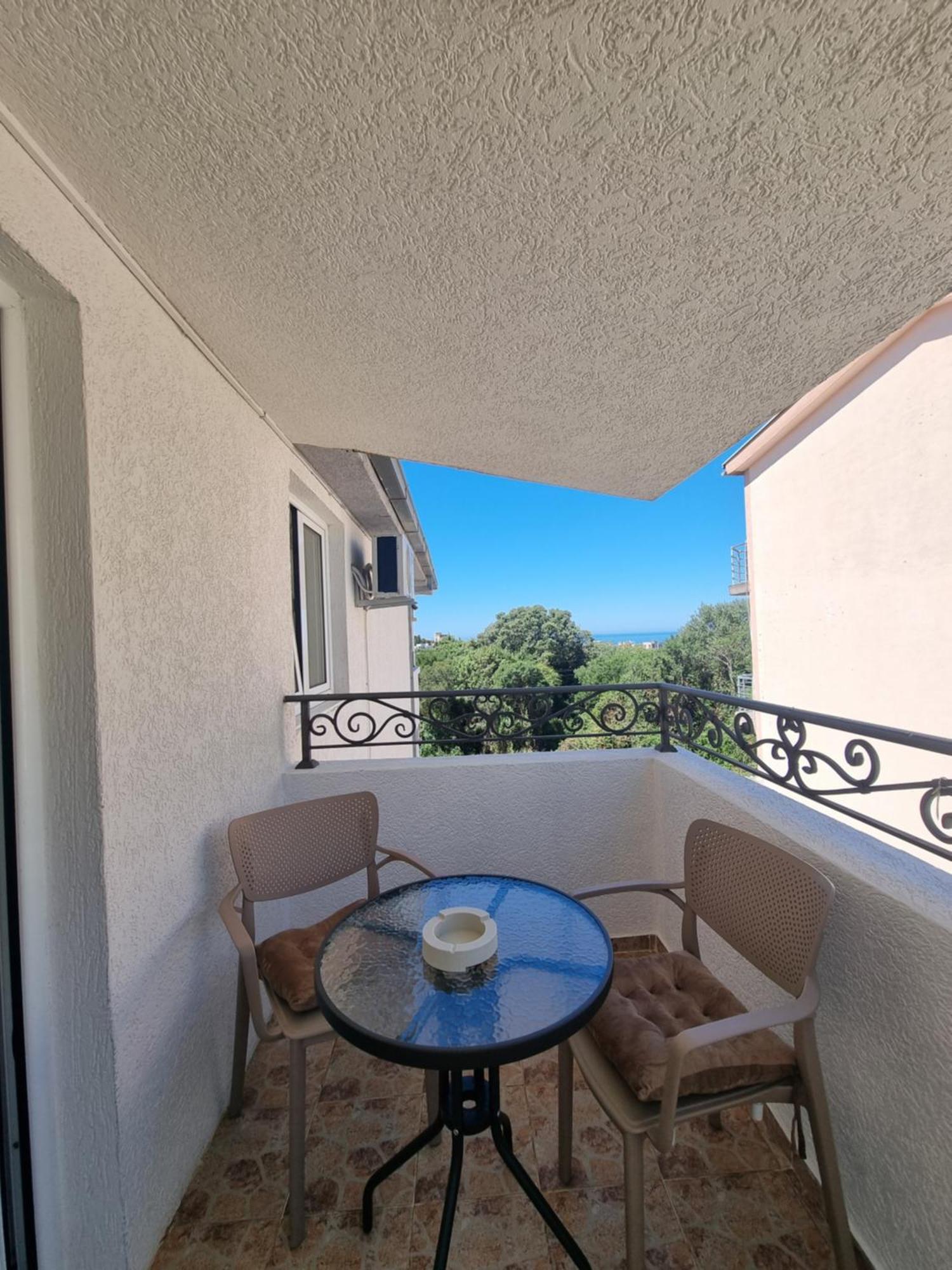 Apartmani Mina Бар Экстерьер фото